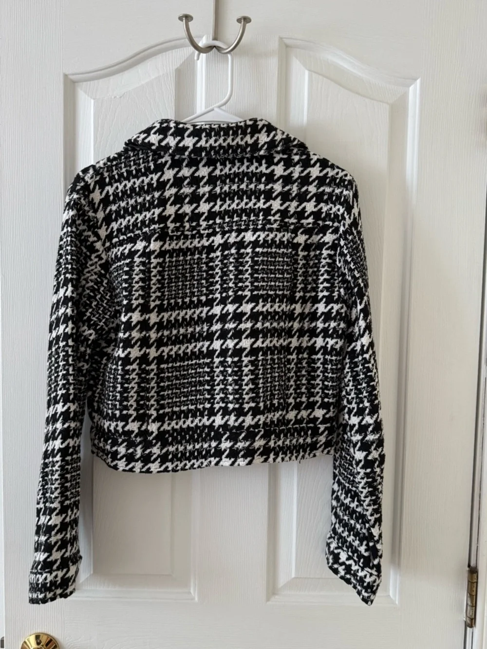 HYFVE Black & White Houndstooth Cropped Jacket - Picture 5 of 5